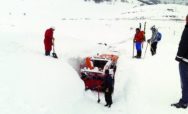 Luanda síterepe a hó fogságában (Kép: http://www.diariodeburgos.es) - Kattints a képre a nagyításhoz