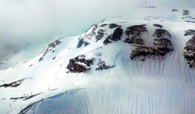 Hirtelen eltűnik az út a hegyoldalban (Kép: Spanyol Légierő) - Kattints a képre a nagyításhoz