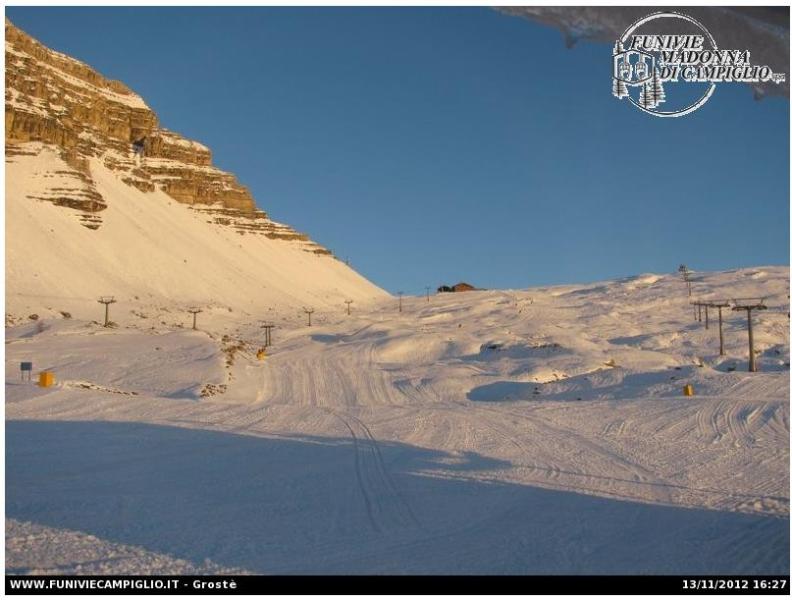 Már készítik a pályát a hétvégi nyitásra - Kattints a képre a nagyításhoz