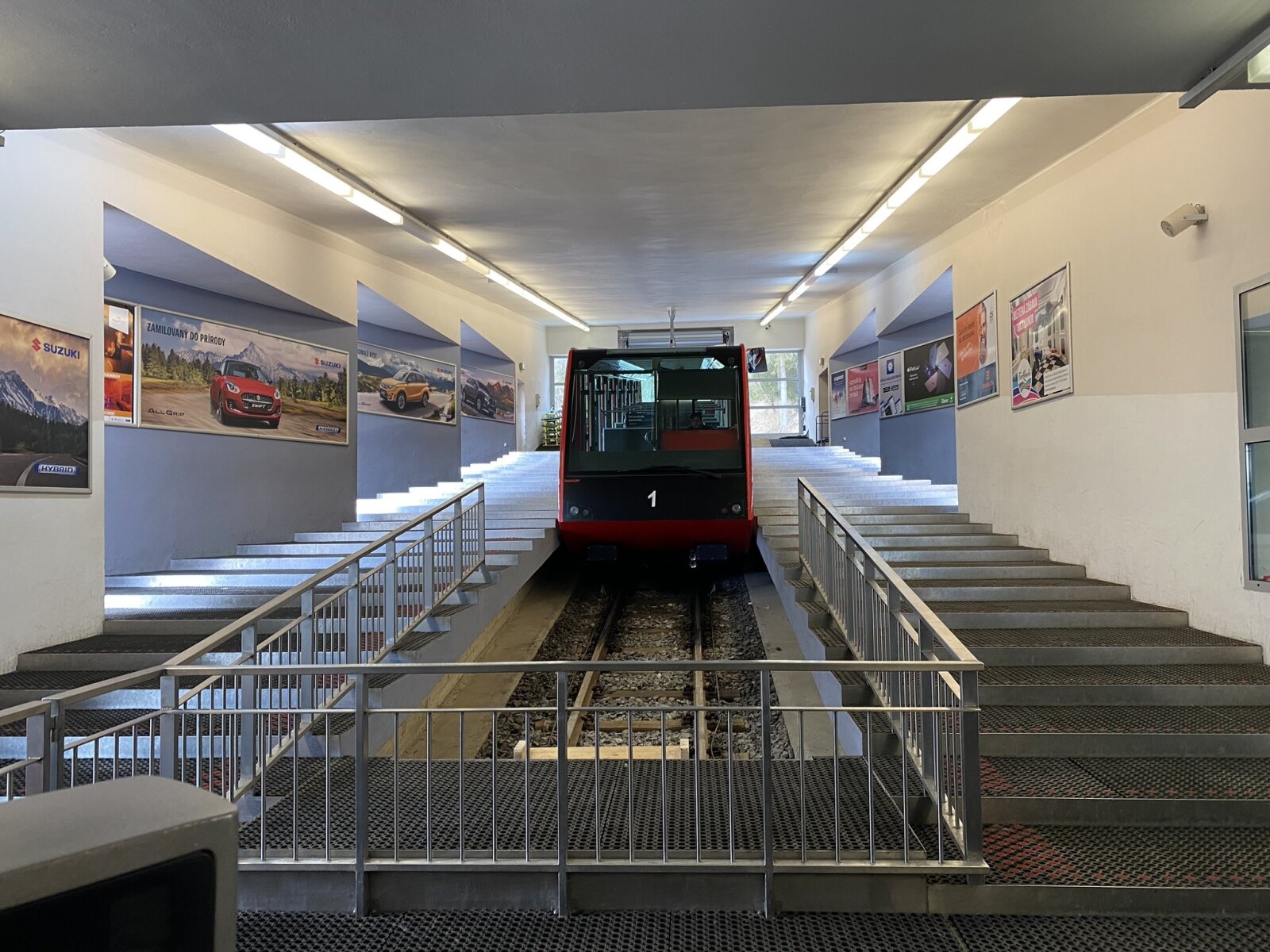 Ez a sikló visz fel a Tarajkára (szlovákul: Hrebienok)