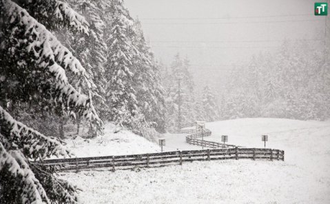 Télies útviszonyok a magasabb hegyi utakon Fotó: TT