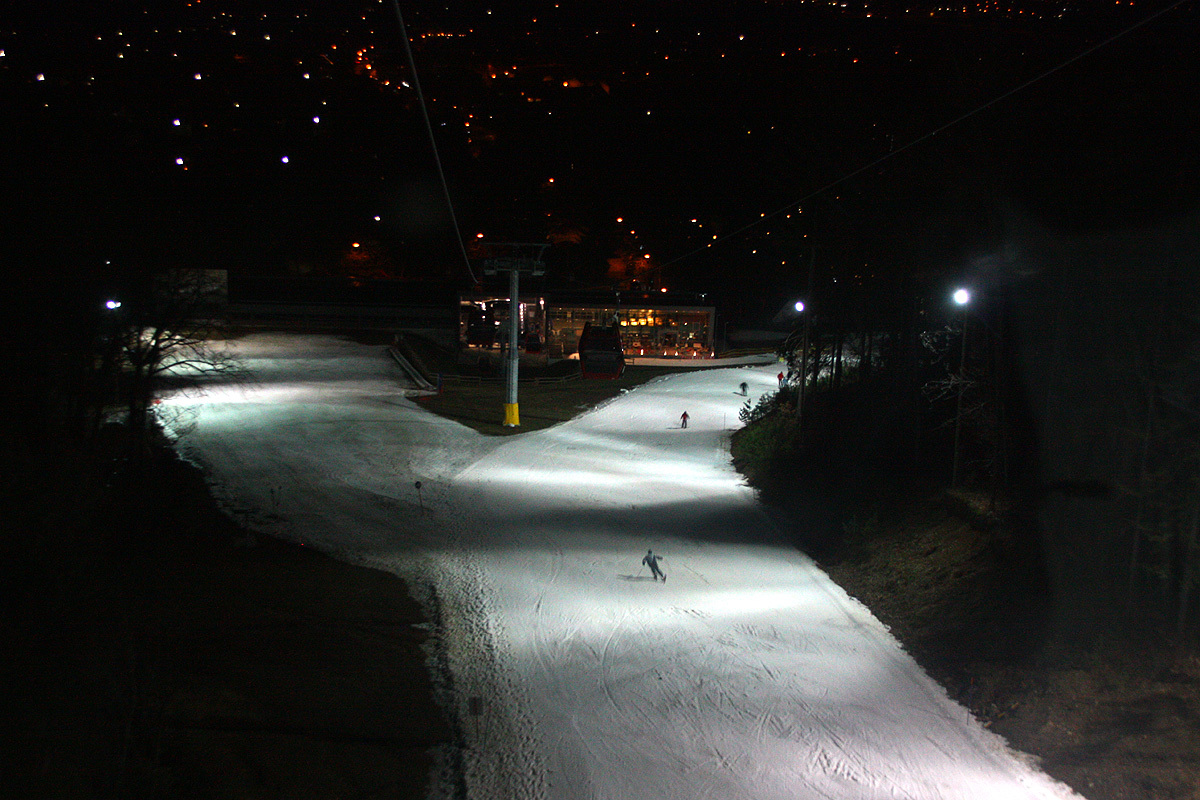 kivilágított pálya