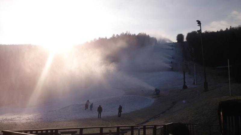 Megkezdik a hóágyúzást 13 nappal a versenyek előtt - Kattints a képre a nagyításhoz