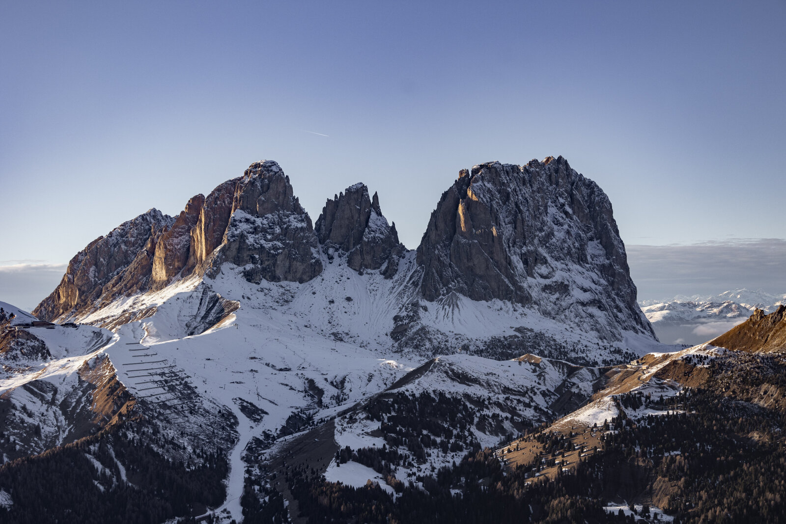 2025-Skiing-in-the-Dolomites-018.jpg
