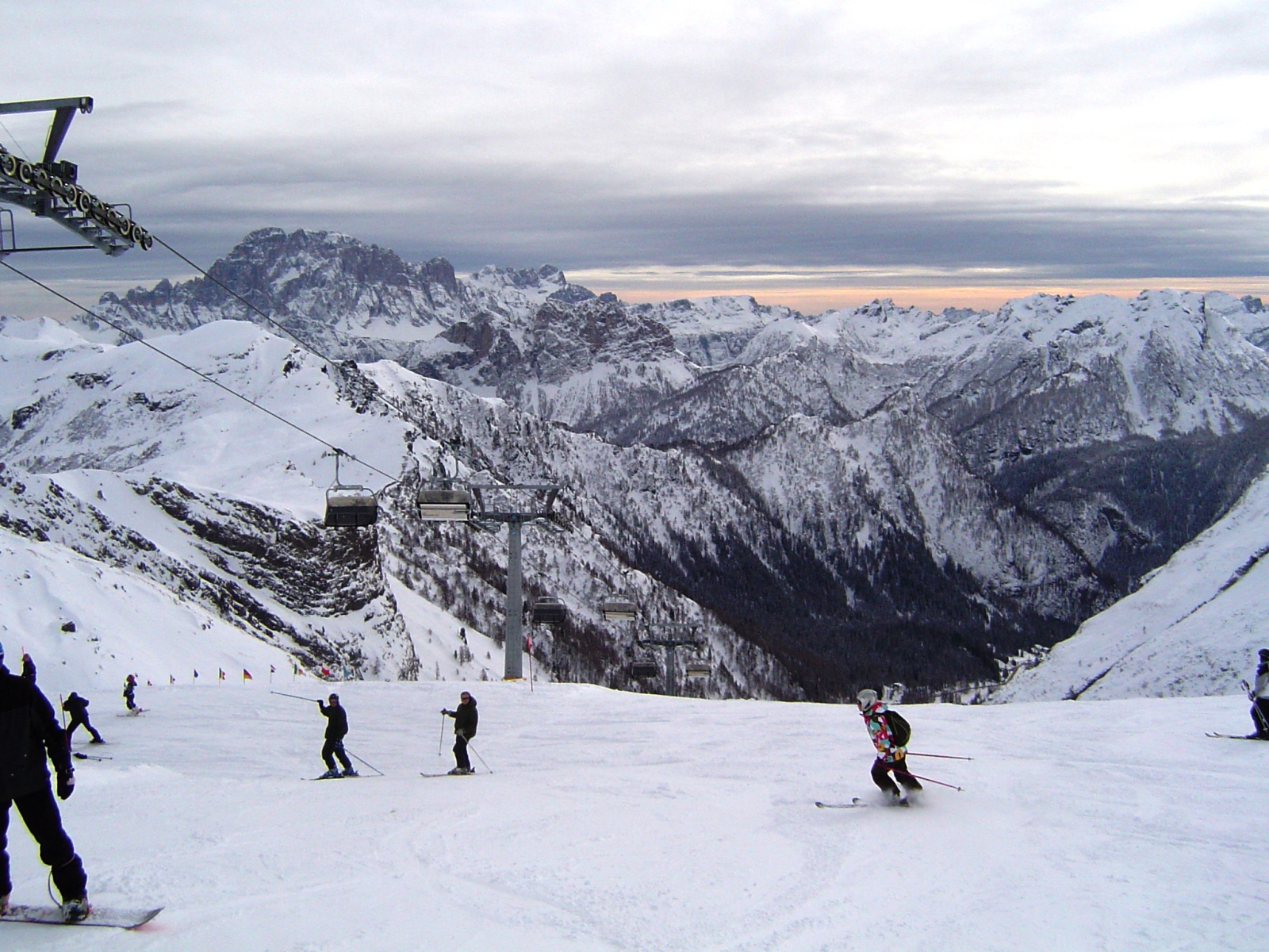 Arabbat és Marmoladat összekötő lift