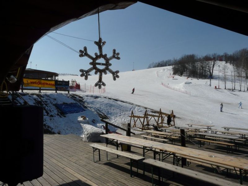 Kilátás a Hóhatár Hüttéből - Sípark Mátraszentistván