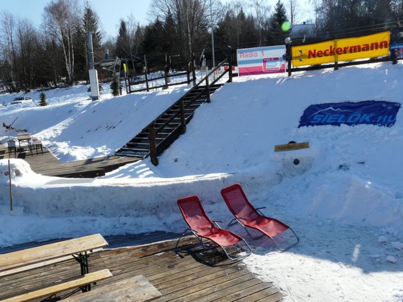 JégBár, napozás - alpesi élmény itthon - Sípark Mátraszentistván