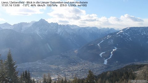 Délen (a képen Lienz) még van dolga Holle Anyónak