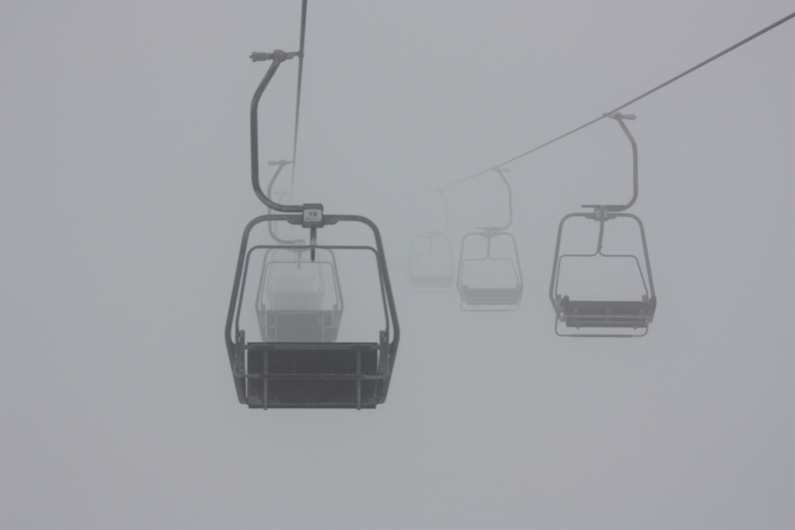 üresjárat a felhőben