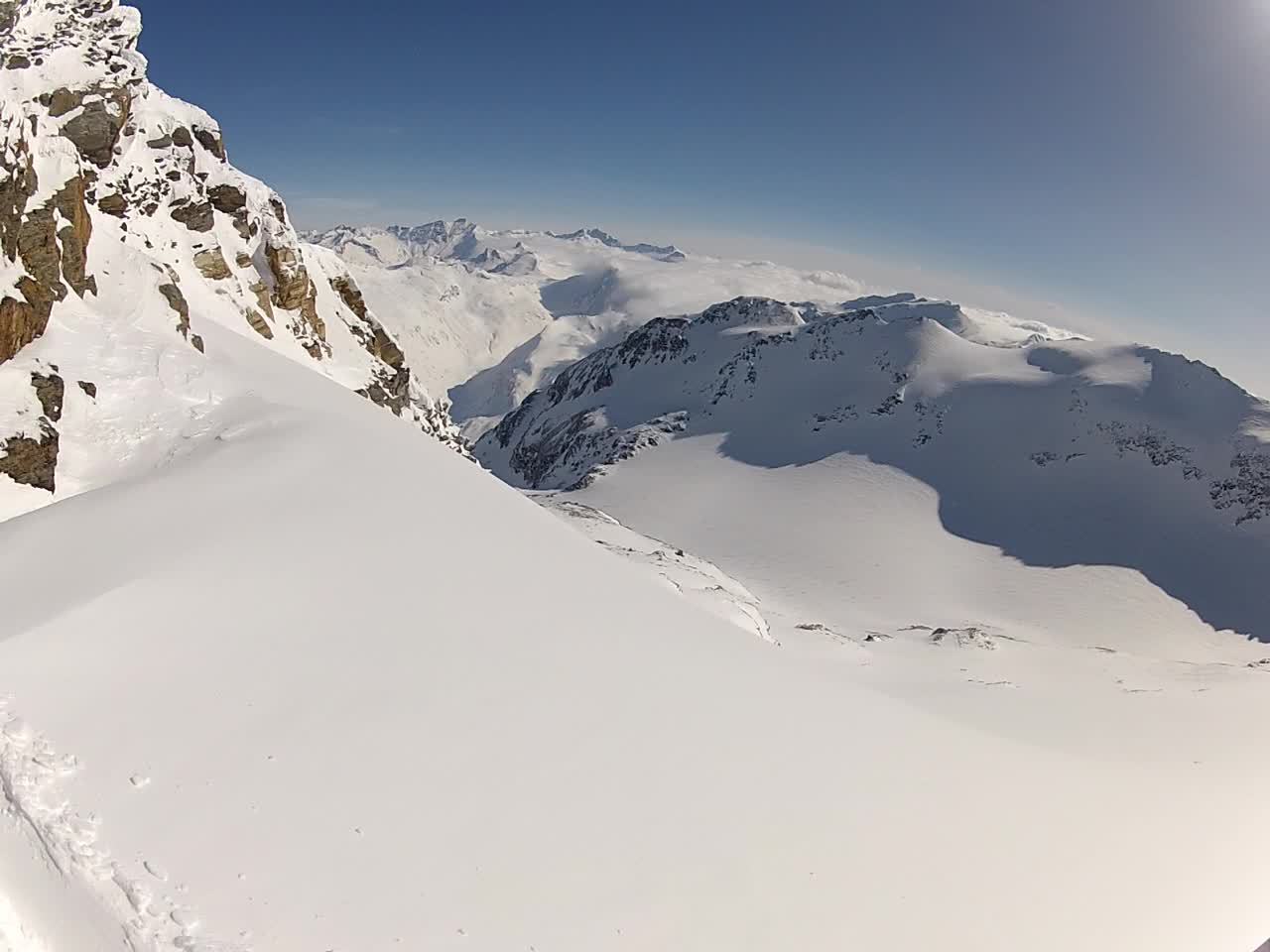 Az egyik lehetséges beszálló: egy kis bevágás a gerincen a Baumbachspitze után déli irányban.