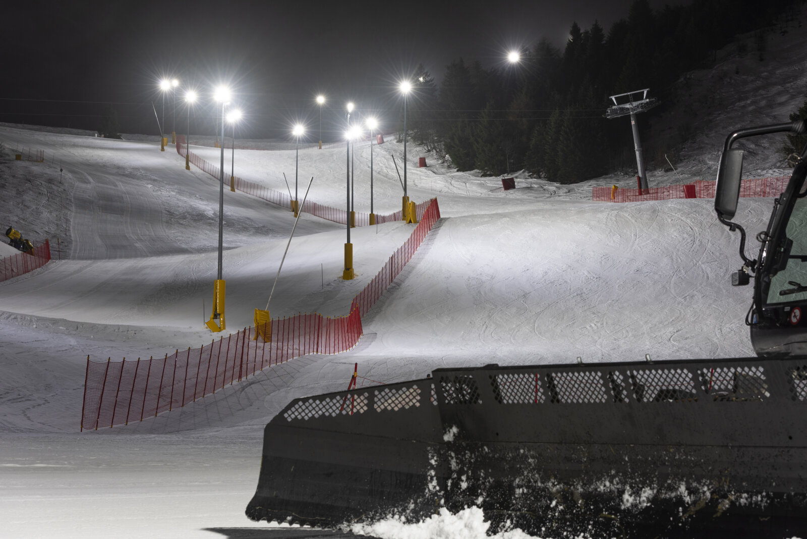 Slopes---Night-Ski-1.jpg