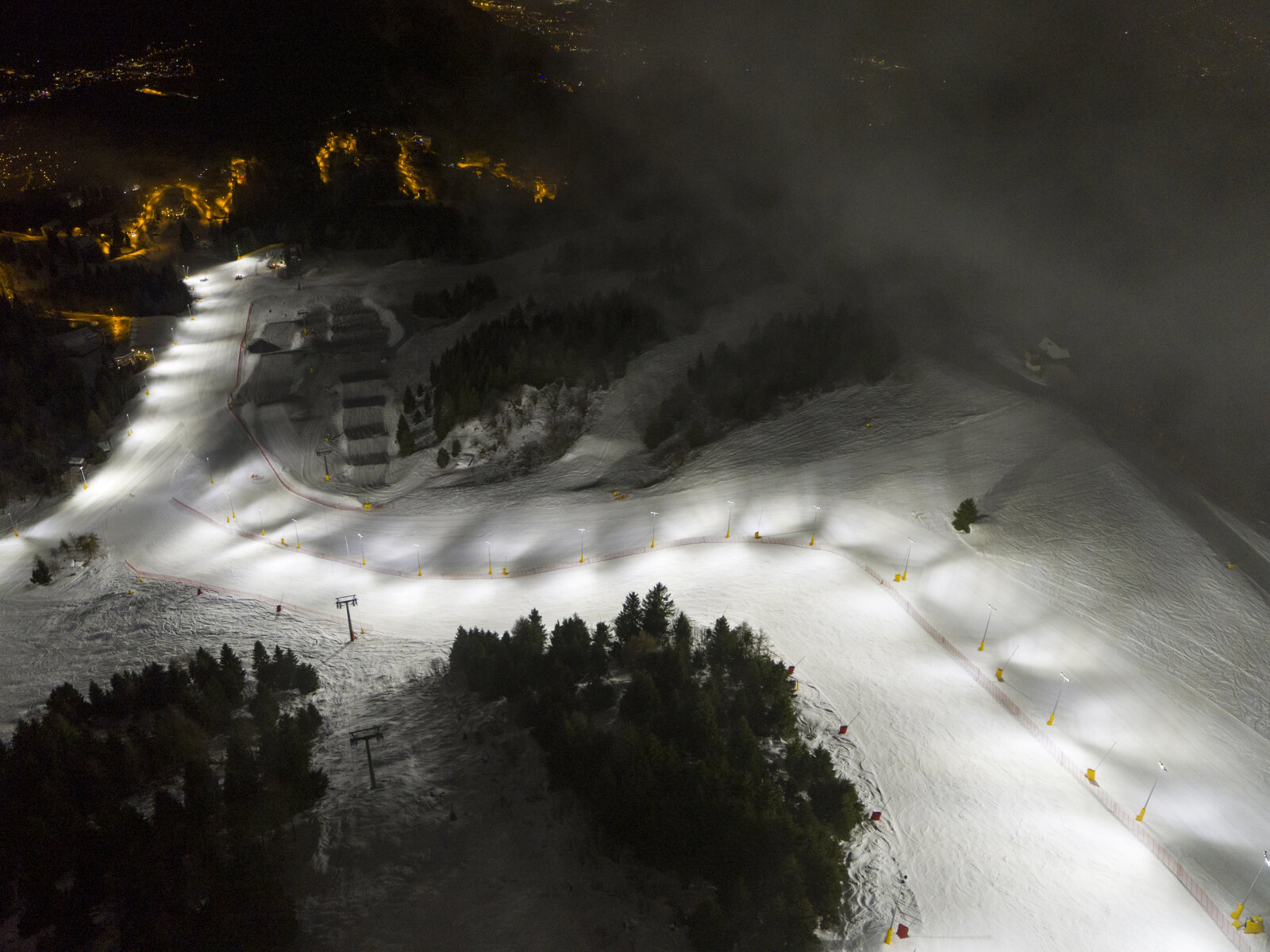 Slopes---Night-Ski-2.jpg