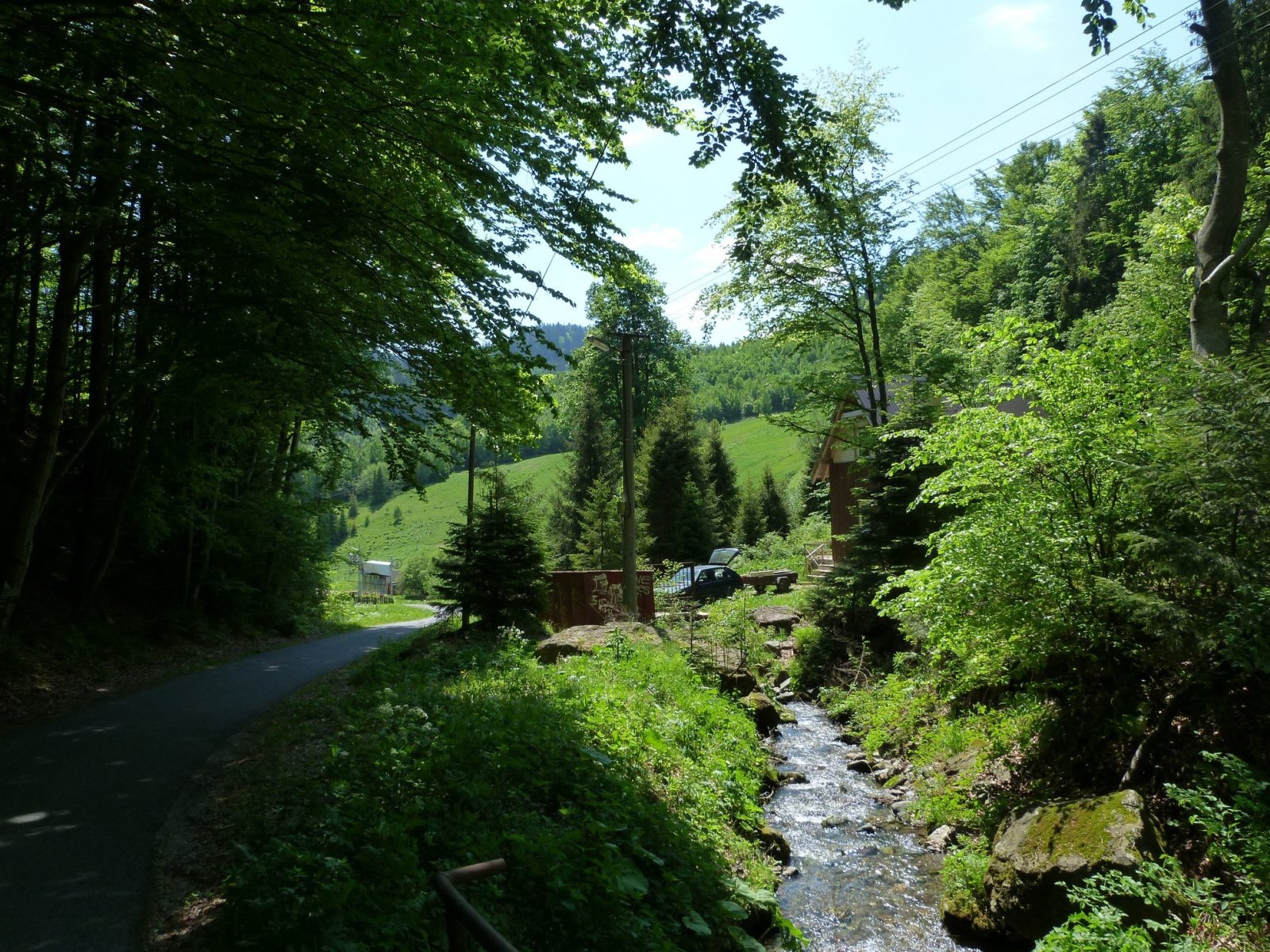hangulatos völgy