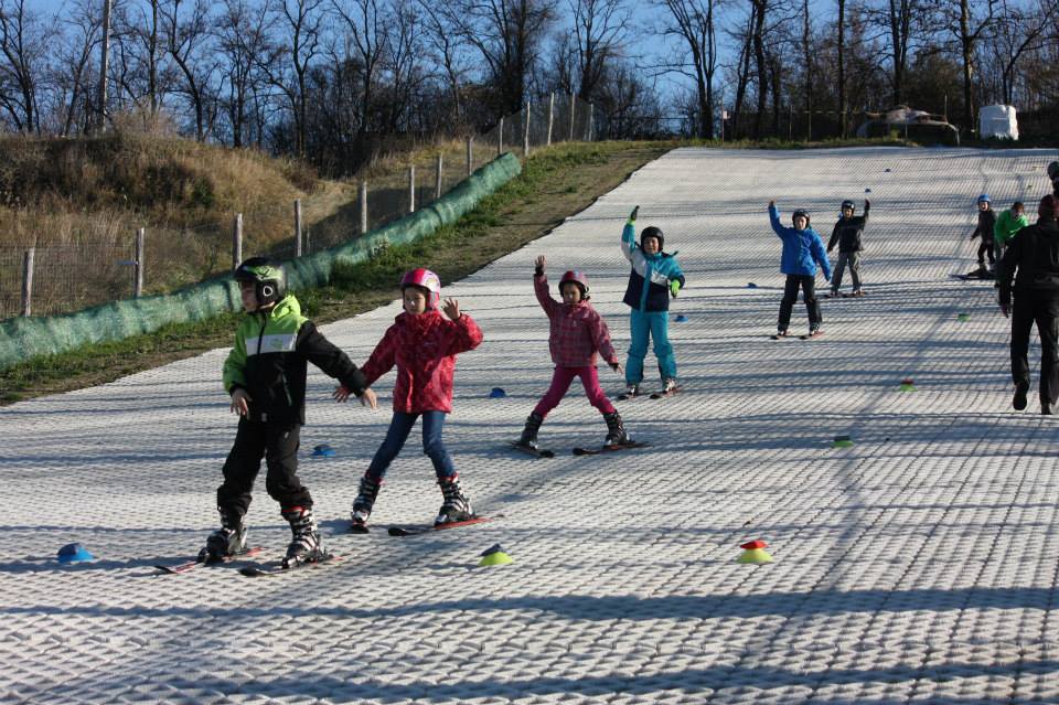 Győrújbarát Síiskola, Paperdő utca