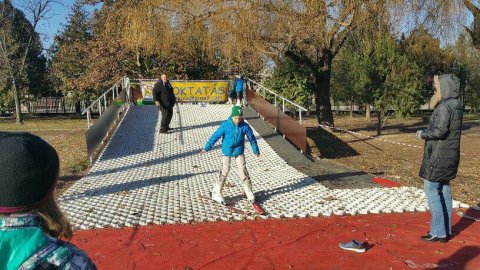 Az MT Síiskola mobil pályája Komáromban