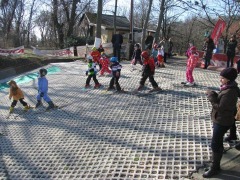 Farsang az óbudai Fogarasi Síiskolában, Farkastorki út 23. 