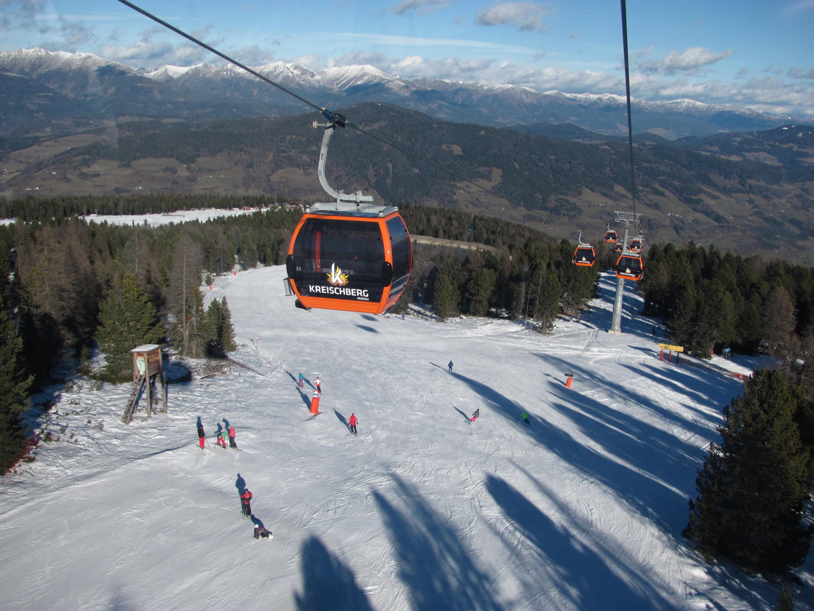 18 lefelé nézve, pályaszétválásnál