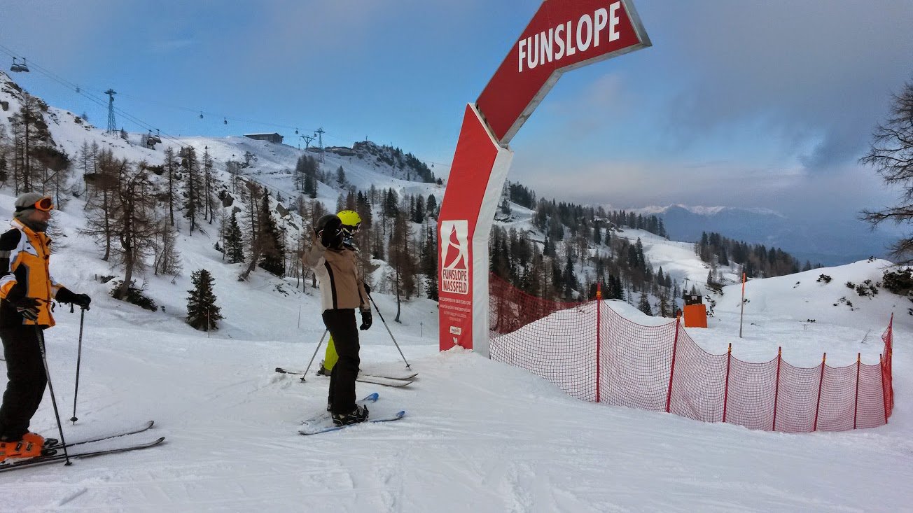 Funslope - kacskaringós kalandpálya alagúttal