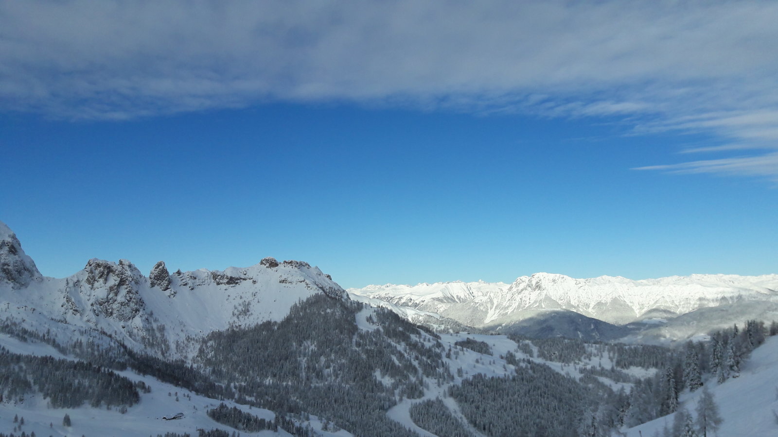 Gyönyörű napsütésben