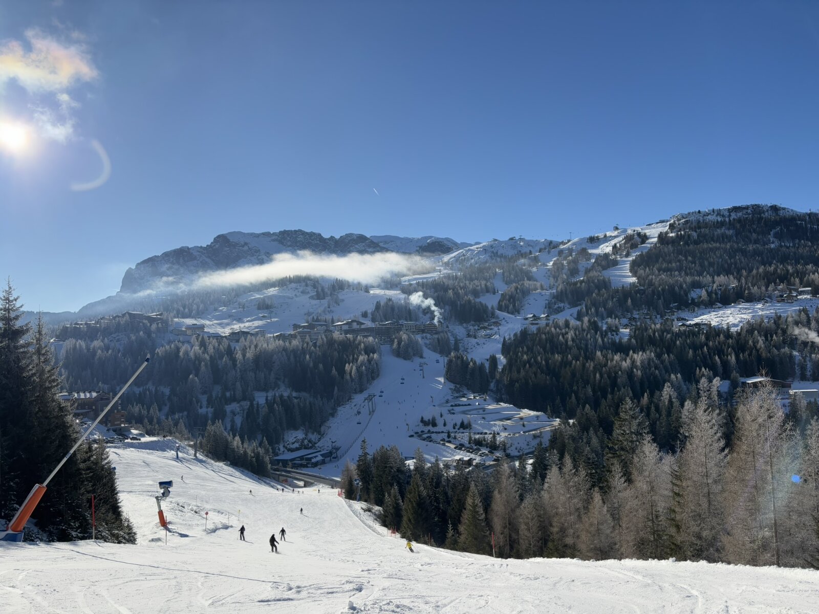 Napközben sem kell sok más síelőt kerülgetni