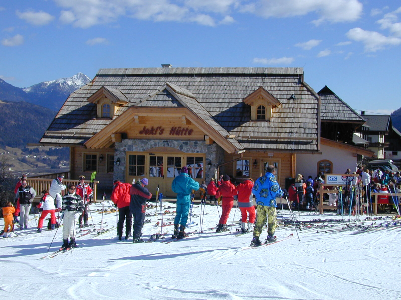 Nassfelden 25 síhütte és étterem vár a sípályák mellett