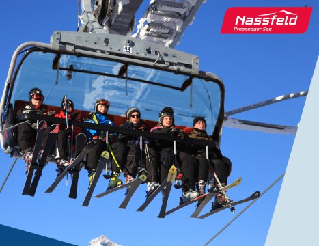 Ilyen 6-üléses lift váltja fel a csákányosokat.