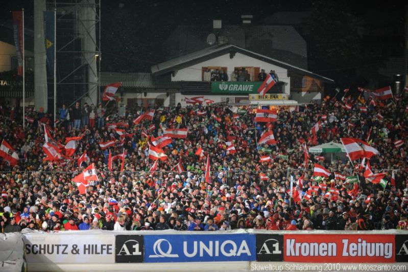 Ötvenezren nézik élőben a legendás kedd esti Nightrace VK futamot Schladmingban