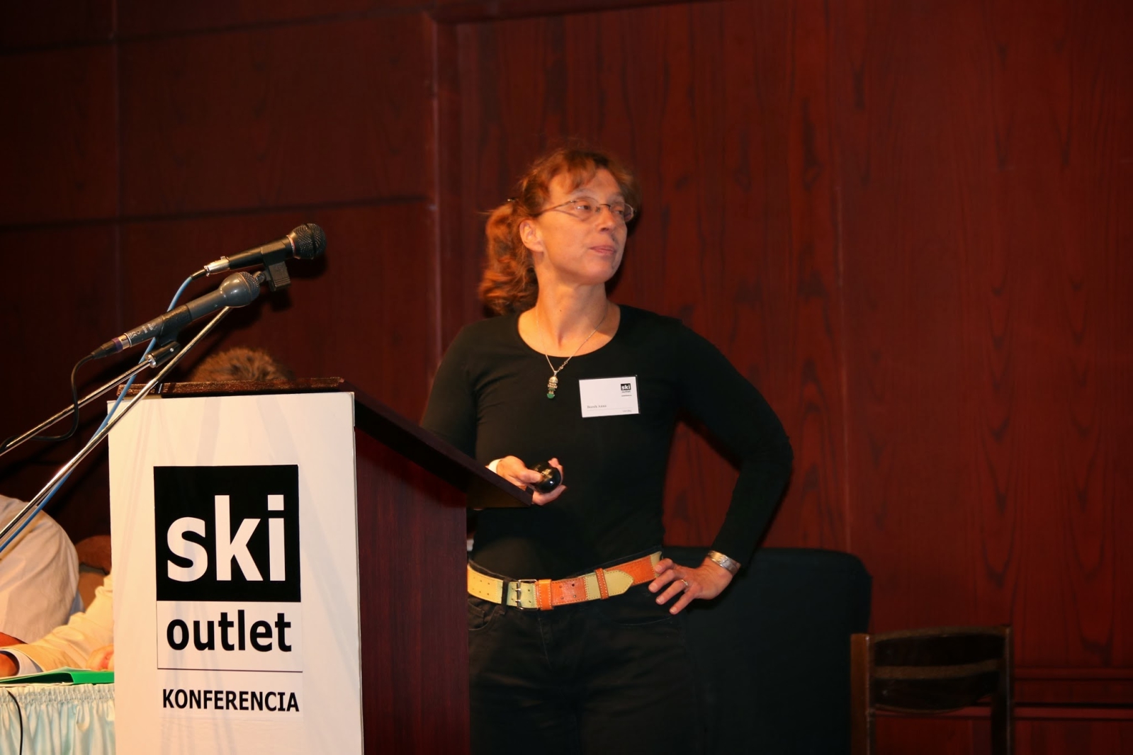 Bozsik Anna Bozsik Sífutóiskola, Iskola vezető; Testnevelőtanár ELTE ÁITFK; Sífutó  Szakedző TF; 15 éves Sífutóiskola alapítója, nordic walkig oktató TFTI;