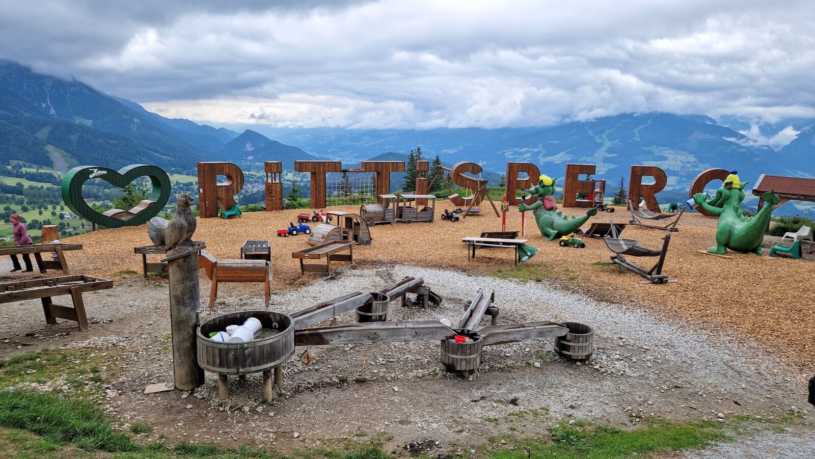 Sárkányos játszótér a Rittisberg hegyállomásán