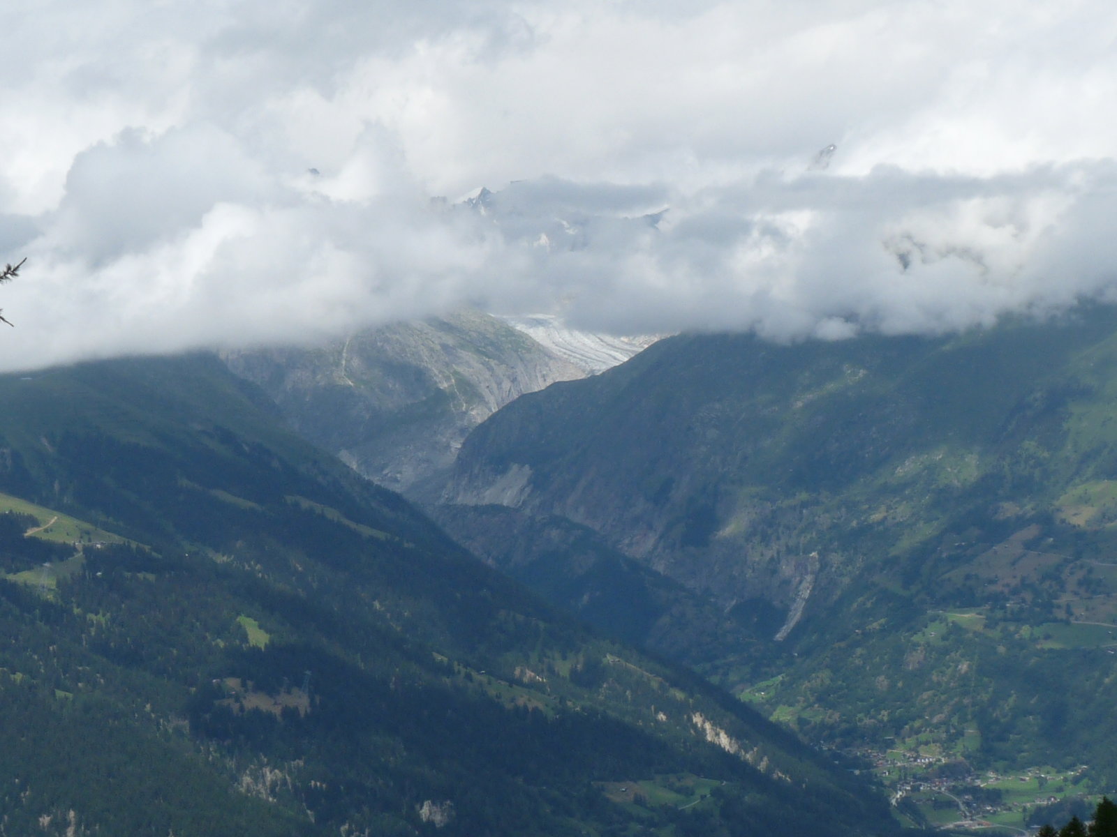 Fieschergleccser szemből a Breihotrn felé vezető úton