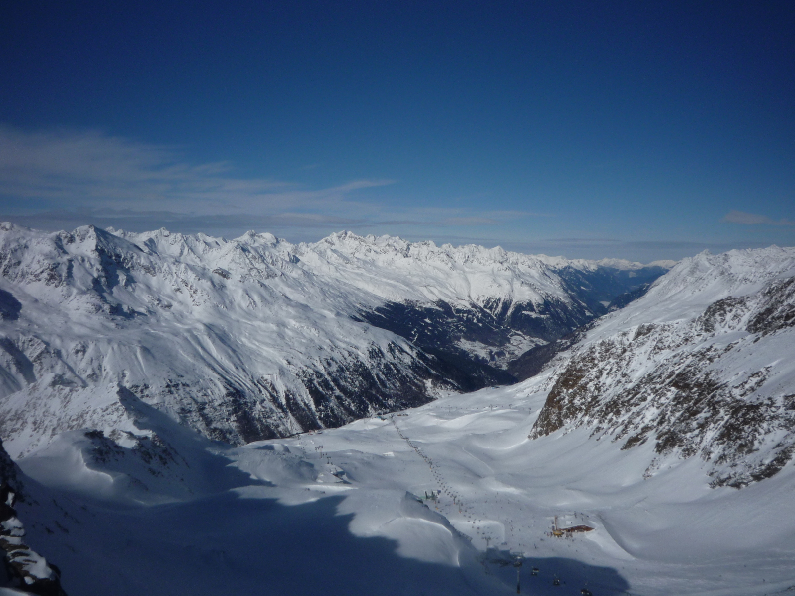 Kilátás a Gurgl-völgyre a panoráma-étteremből