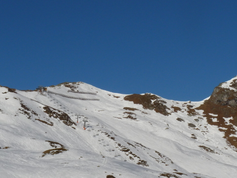 Azon a pályán iskevesen vannak