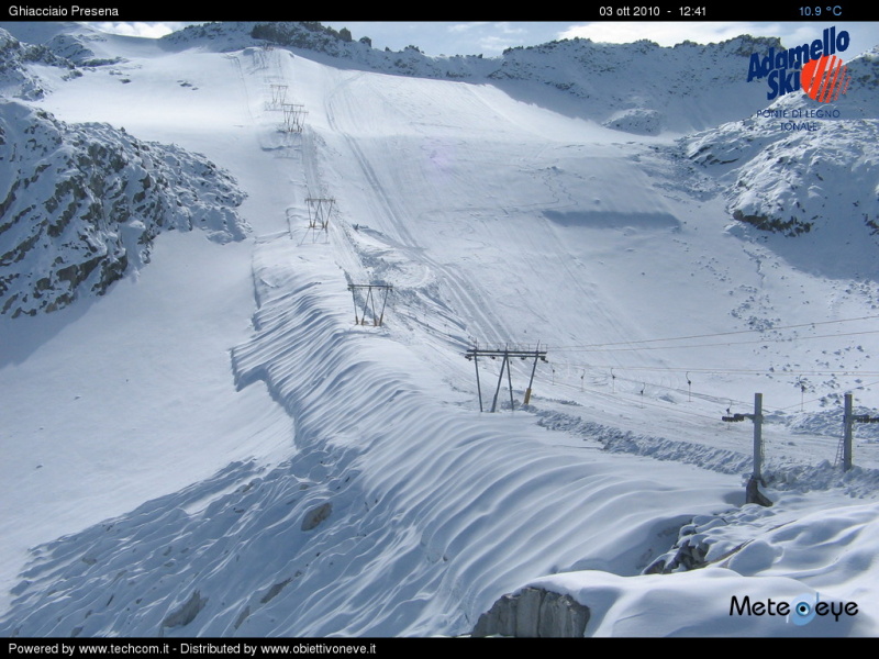 A napfényes Presena gleccser vasárnap délben - 2010.09.03 - Kattints a képre a nagyításhoz
