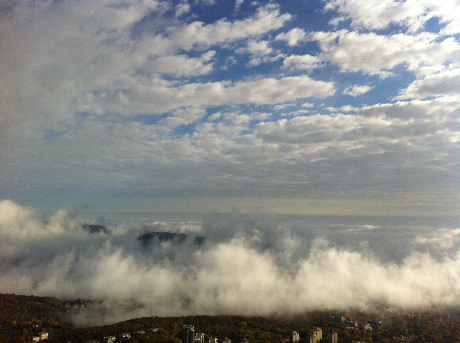 felhőben a város 1.