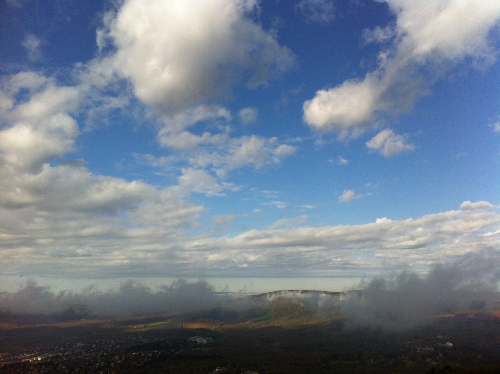 felhőben a város 3.