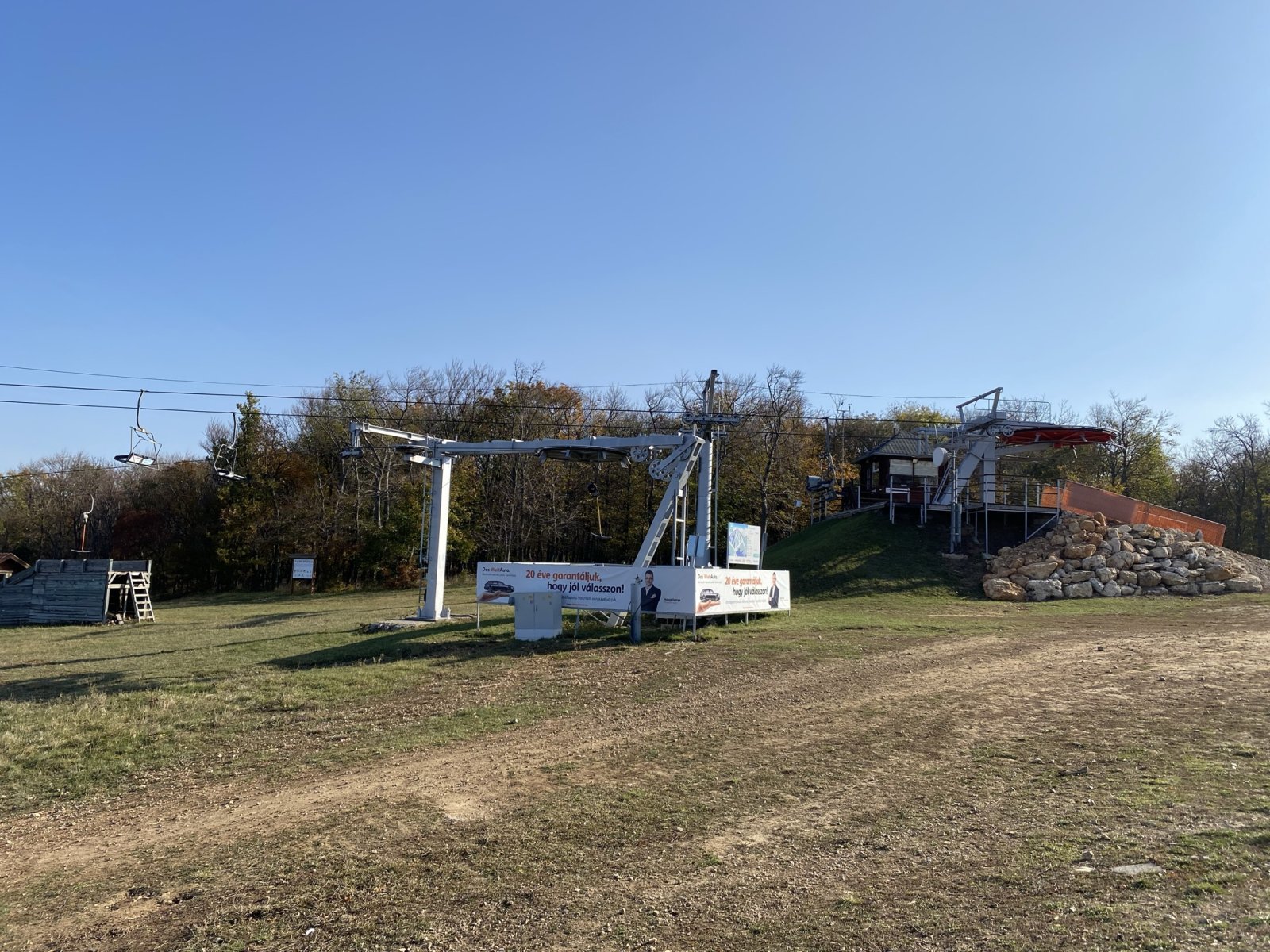 A négyüléses felvonón jelenleg karbantartási munkálatok folynak