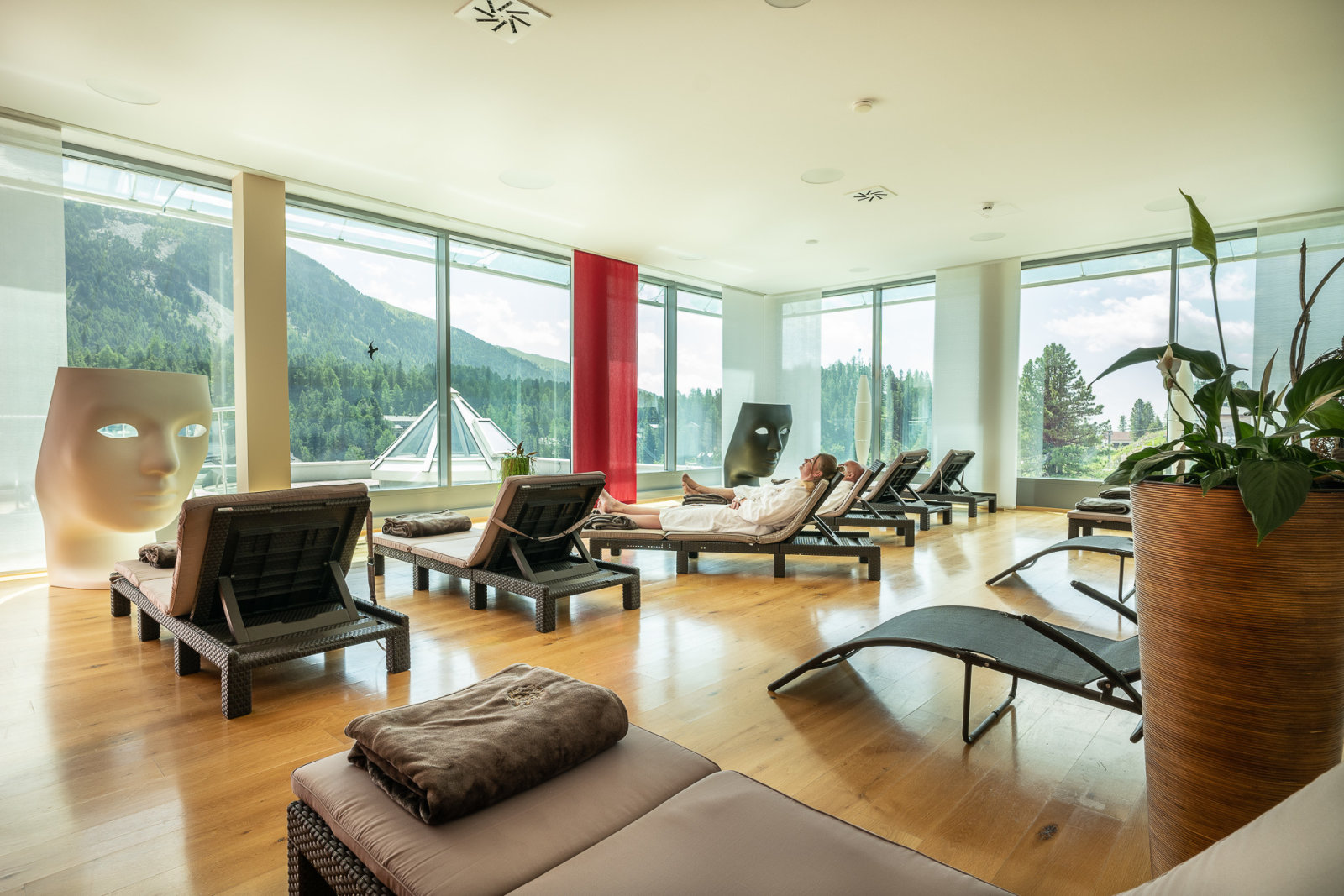 Pihenés szauna utána a Panorama Hotel Relax termében