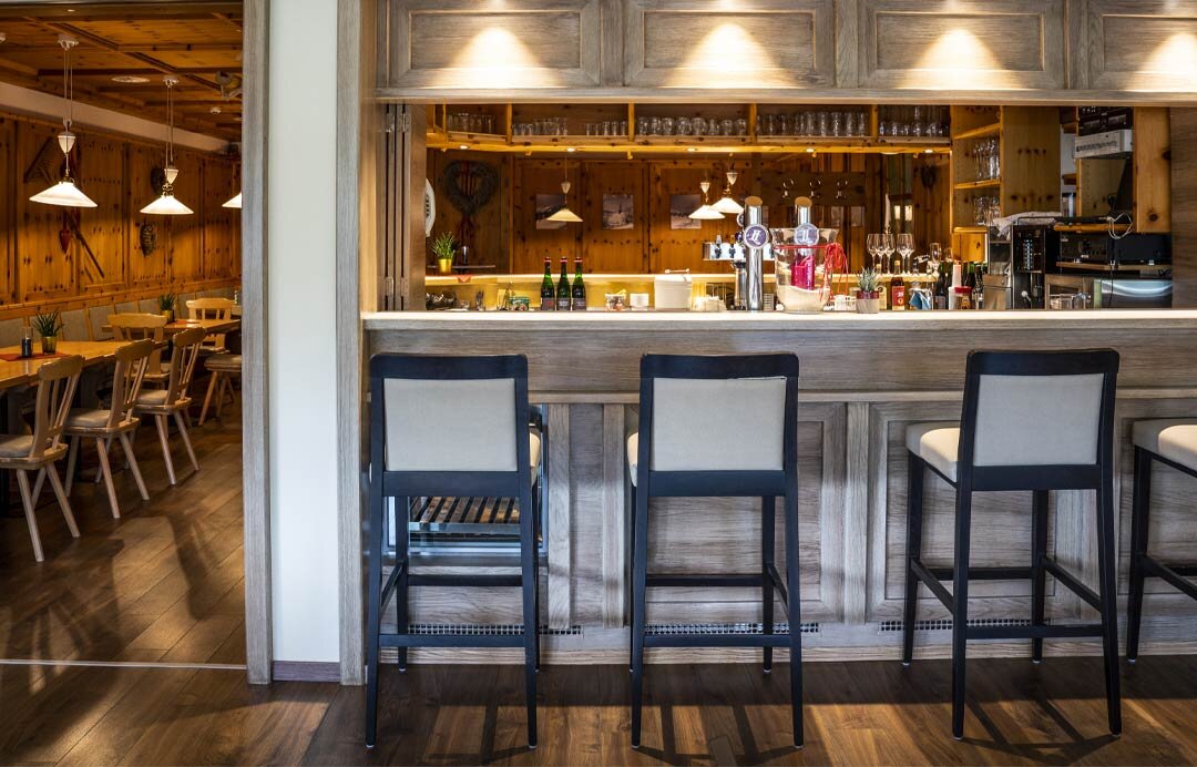 Hotel-Kaernten-Bar.jpg
