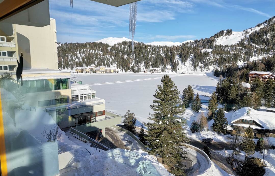 Kilátás a hotelből a Turrachseere és a környező hegyekre