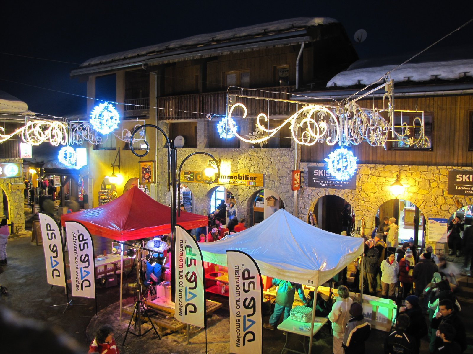 Les Coches, vasárnapi "Welcome Drink" a központban