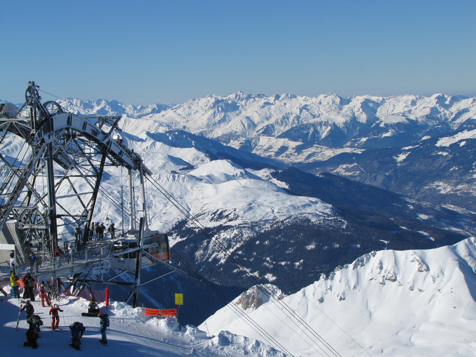 Az Aiguille Rouge felvonó felső állomása
