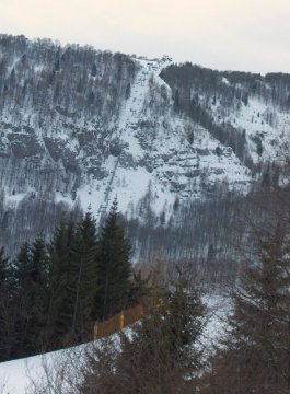 Kilátás a Salomon pálya fekete szakaszáról