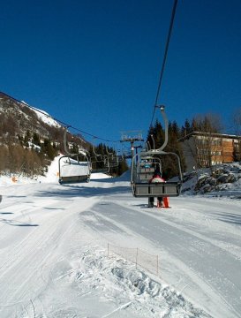 Az átkötő lift a Sole pálya felett