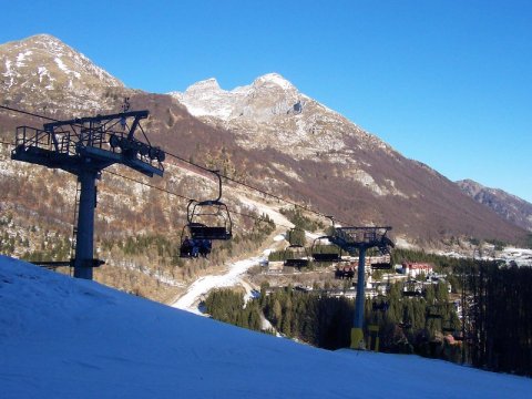 A tanulópálya tetejéről sem reménykeltő a látvány a sízés tekintetében