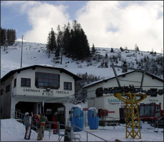 Az ominózus kék kabinos, sajnos már nem létezik.