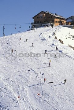 Lefelé a hüttéből