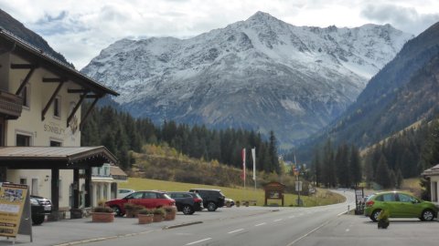 Ősz a völgyben: Plangeross település széle.