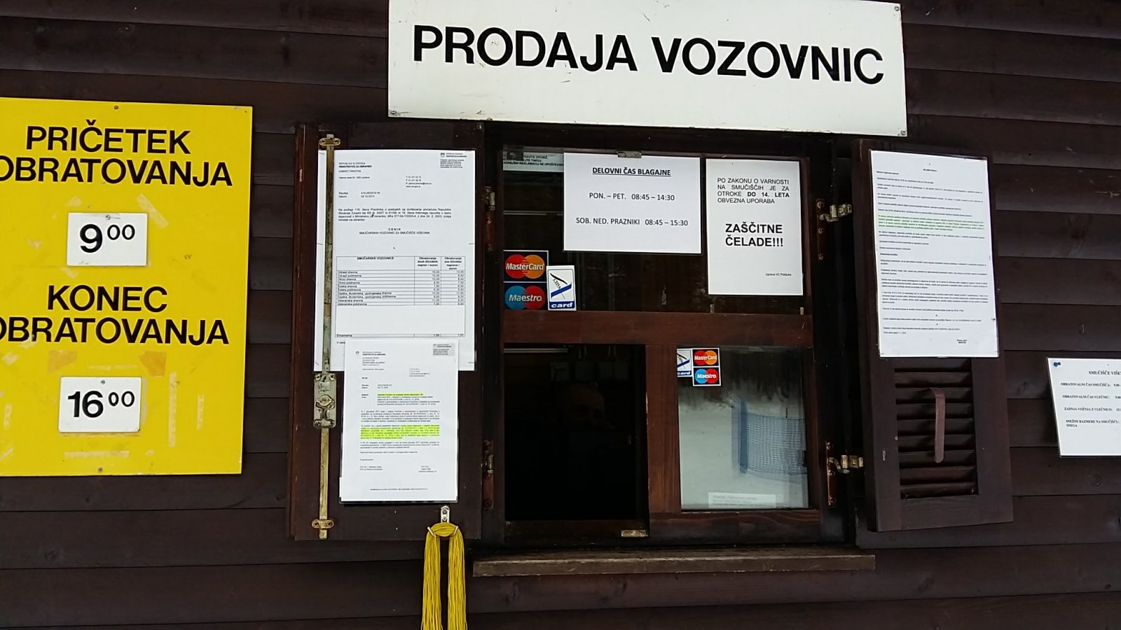 Bankkártyával is lehet fizetni. A felnőtt napijegy ára csak 15 euró.