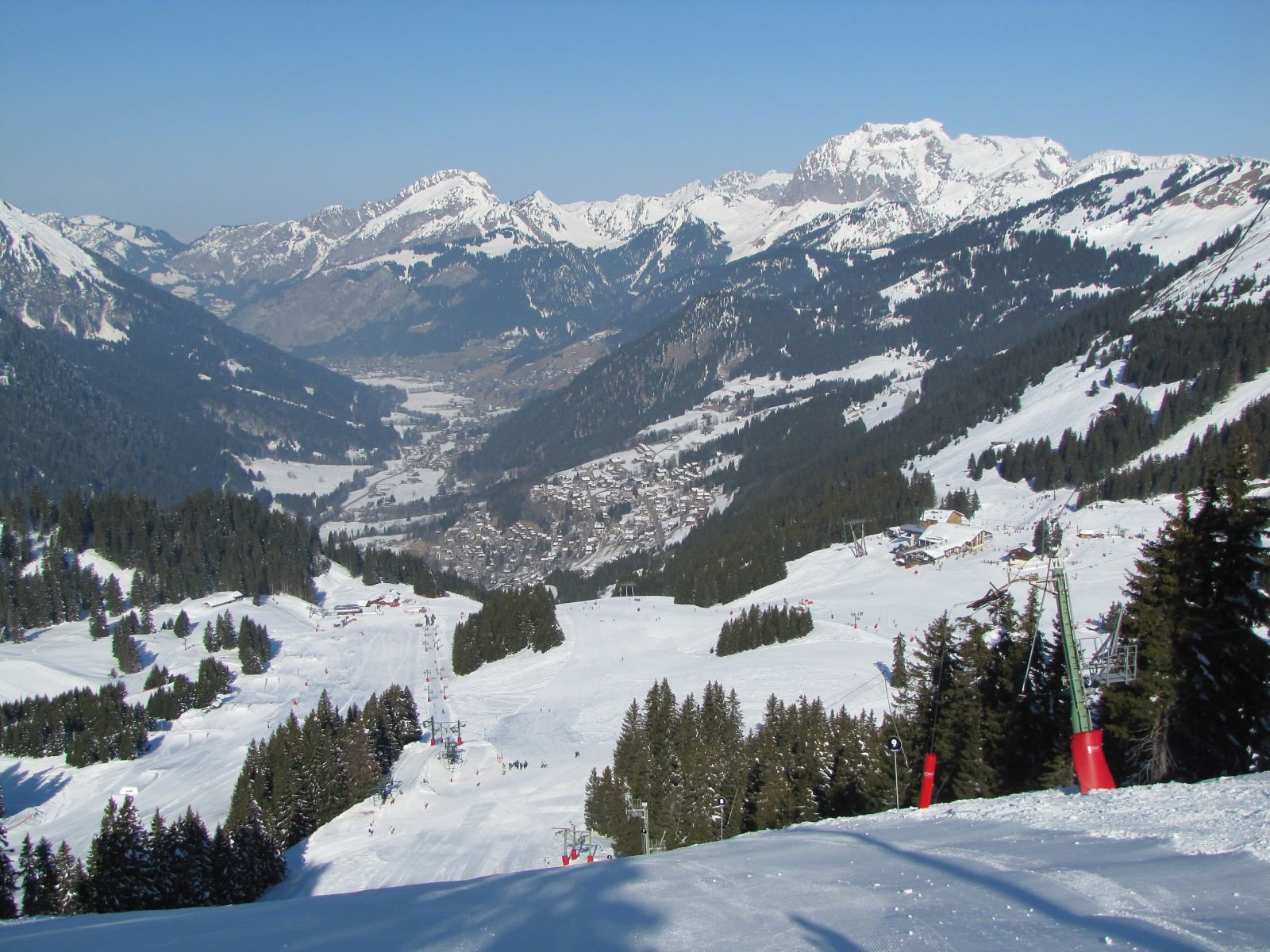 Super Chatel, Corbeau pálya