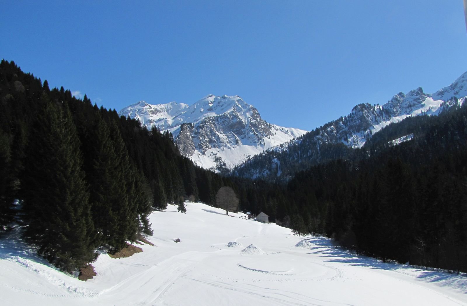 St. Jean d'Aulps, kilátás a Torchon ülős felvonóról